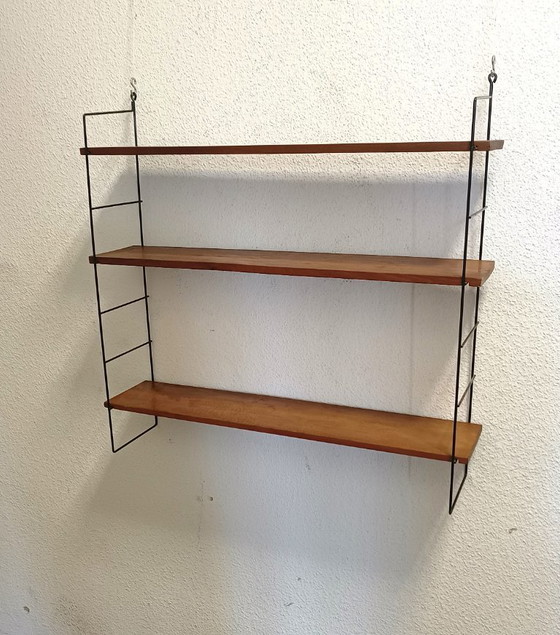 Image 1 of Vijftiger jaren wandrek met drie schappen 