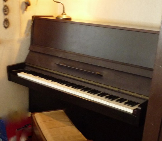 Piano de la marca Alexander Irmbach – Marcoen, Muebles, Metal, Plastic (photo 2 of 5)