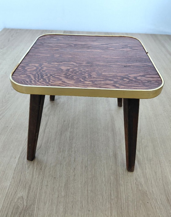 Image 1 of Table d'appoint des années 40 avec motif en bois