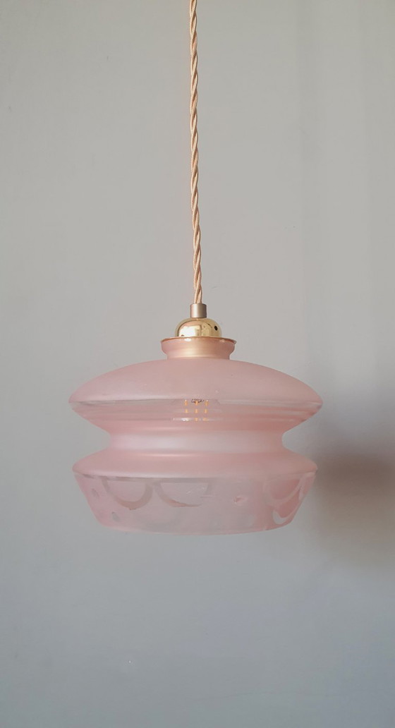 Image 1 of Vintage hanglamp - rose opaline glas met frosted textuur en decoratie 