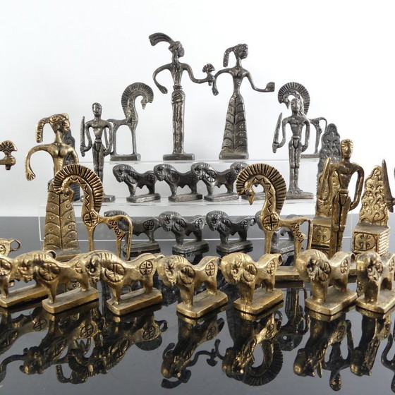 Image 1 of Pièces d'échecs minoennes en métal, conçues par Christoferus Sklavenitis, hauteur 14 cm