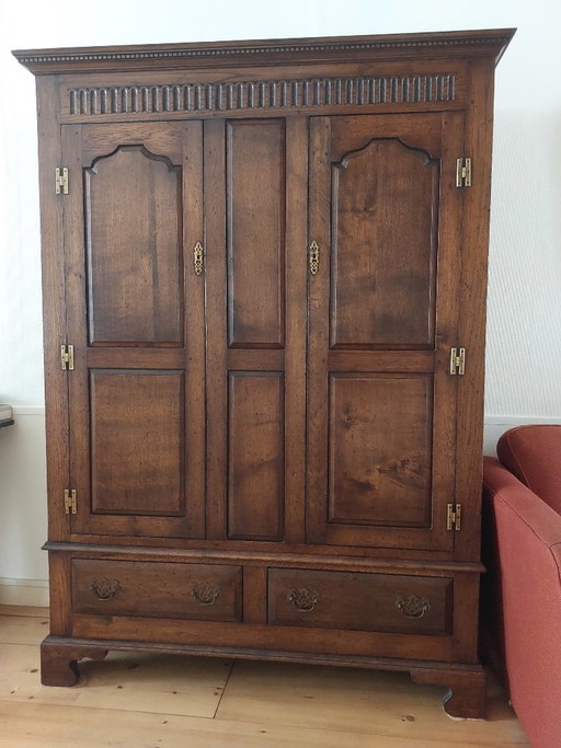 Armarios de almacenamiento de roble, modelo clásico