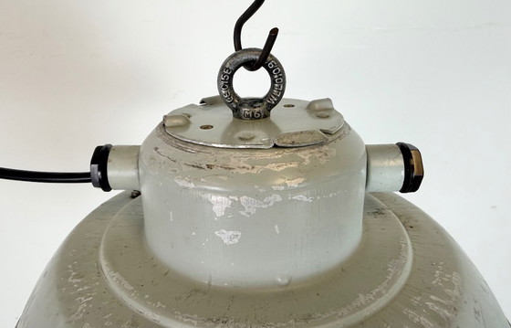 Image 1 of Suspension cage industrielle grise en aluminium avec verre dépoli, années 1970