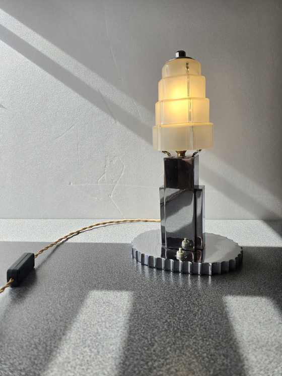 Image 1 of Skycraper Lamp Uit Jaren 1920-1930. .