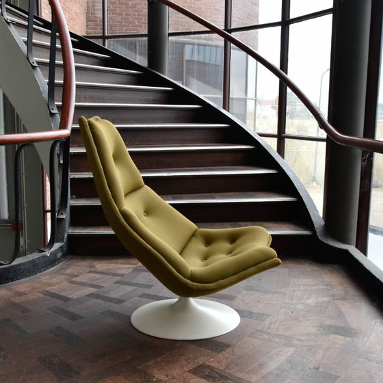 Image 1 of Artifort F558