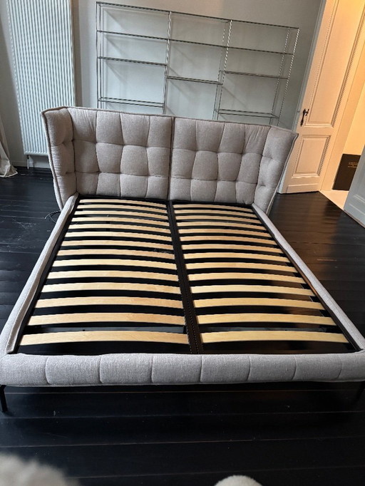 B&b Italia Husk Bed van Patricia Urquiola