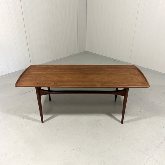 Image 1 of France & Daverkosen FD503 table basse en teck par Edvard Kindt Larsen & Tove Kindt Larsen