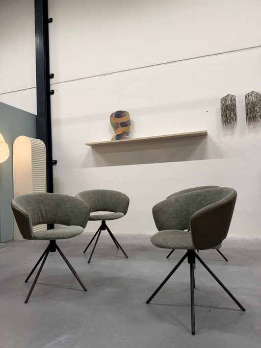 4 Label van den Berg Lola drehbare Esszimmerstühle