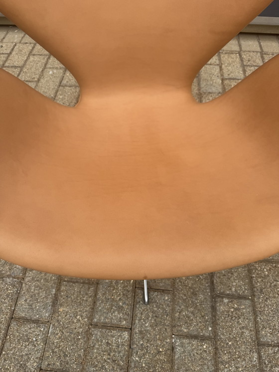 Image 1 of Exclusive Early Fritz Hansen Swan Chair 05-'67 in Vintage Cognac Camel Leather, Mint Condition!!