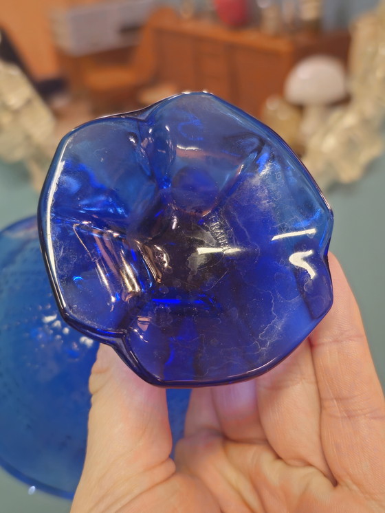 Image 1 of Set di 6 bicchieri da gelato in vetro blu Francia