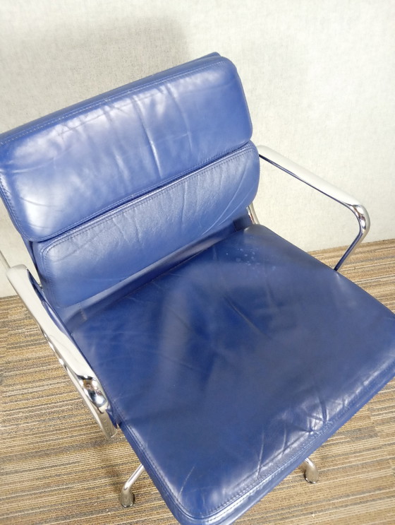 Image 1 of 1X Vitra Soft Pad Chair Ea 208