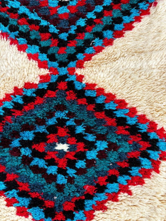 Image 1 of Vintage Beni Ouarain tapijt 90x190 cm | Marokkaans wollen tapijt | Crème Berber tapijt met kleurrijke ruiten
