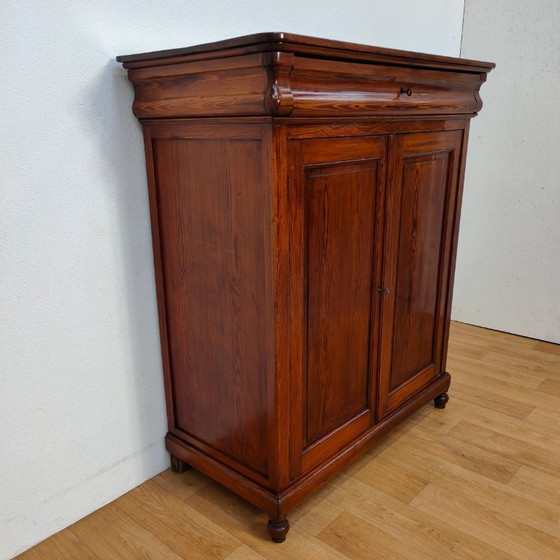 Image 1 of Antiker Biedermeier-Kleiderschrank, Wandschrank, Mädchenschrank, Kommode