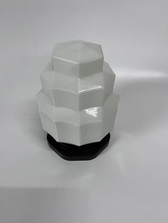 Image 1 of Lampada da soffitto vintage Skyscraper in vetro opalino bianco con attacco in bachelite