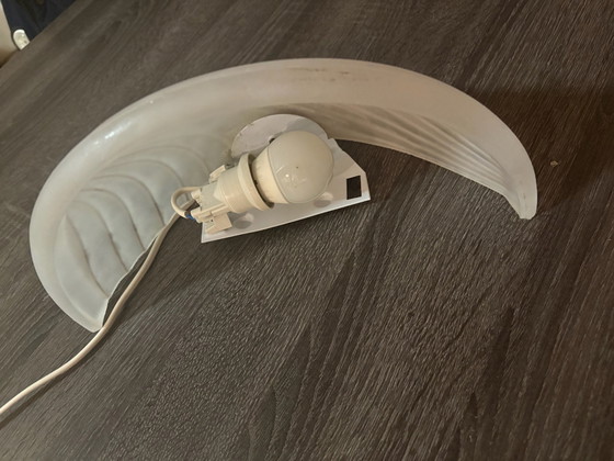 Lampe coquillage vintage design italien, Verre dépoli, Années 80, Appliques murales, Métal, Blanc (photo 5 sur 6)
