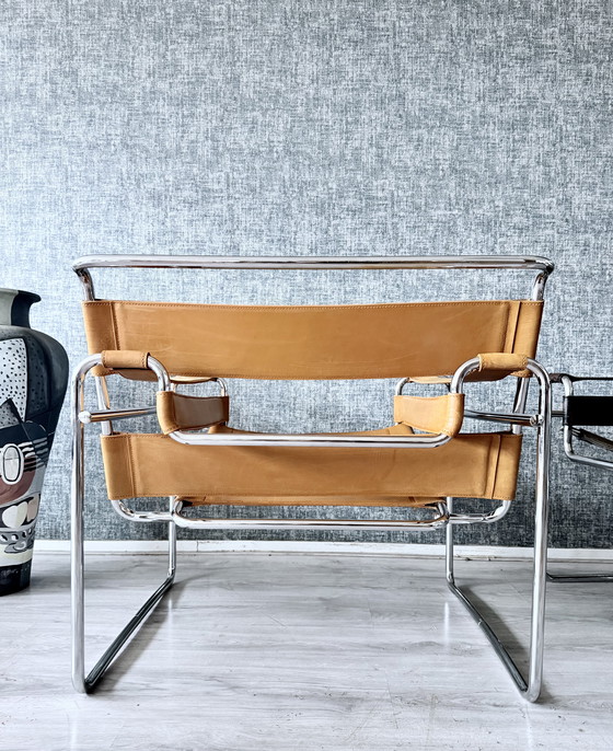 Image 1 of Fasem Wassily / B3 fauteuil – Cognacbruin leer – jaren 80 – Chroom
