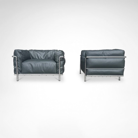 Cuscini in piuma LC3 e poltrone in pelle extra di Le Corbusier et al per Cassina, anni '90, set da 2 (photo 4 of 12)