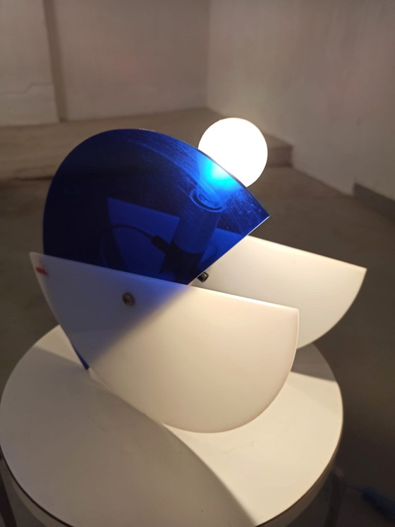 Image 1 of Rood Licht Memphis Milano style geometric table lamp 