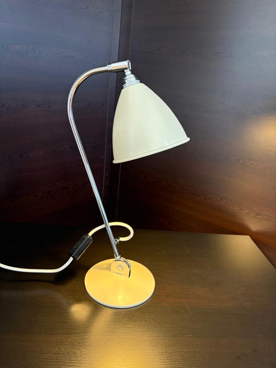 Coppia di lampade da tavolo “Bestlite BL2" per Gubi,, Metallo, Crema (foto 2 di 9)