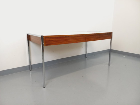 Image 1 of Vintage modernistisch bureau van palissander, melamine en metaal uit de jaren 60 en 70