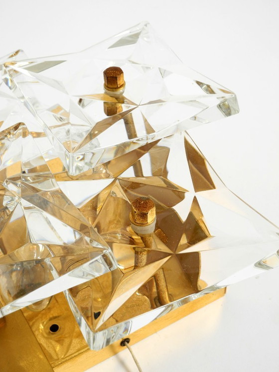 Image 1 of Originale Kinkeldey-Wandlampe aus Kristallglas und Messing aus den 1960er Jahren in neuwertigem Zustand