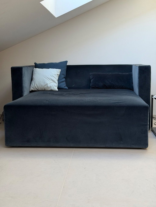 E15 Sofa KERMAN – Velvet, dark blue