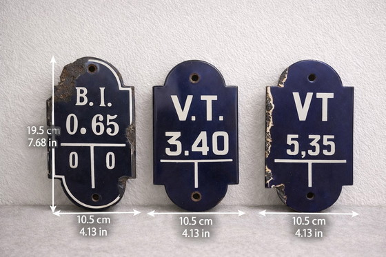 Image 1 of Set van 3 vintage Belgische blauwe emaille industriële borden – jaren 50 loftdecoratie