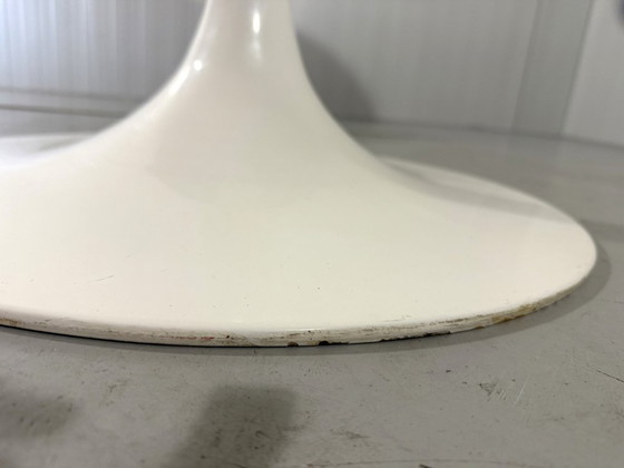 Image 1 of Round marble dining table with tulip-shaped base 1960s