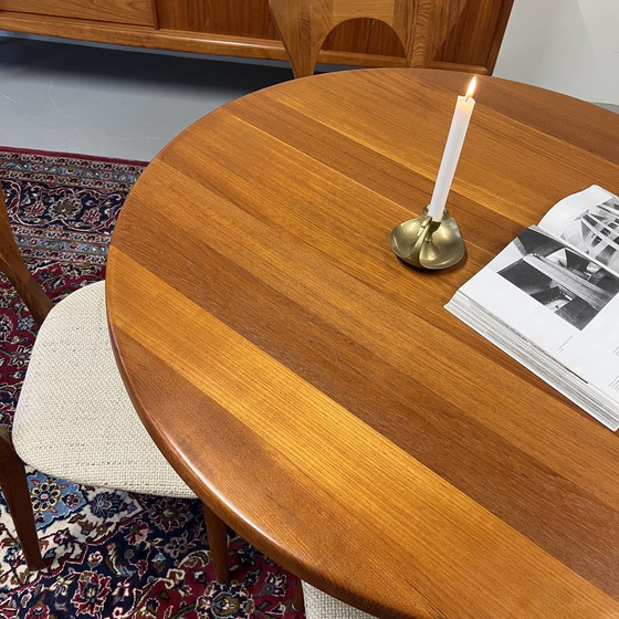 Image 1 of Vintage tafel •Niels Bach• + 4 stoelen •Niels Koefoed•