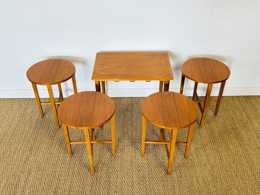 Set van 5 Scandinavische in elkaar passende salontafels van teakhout, 1960