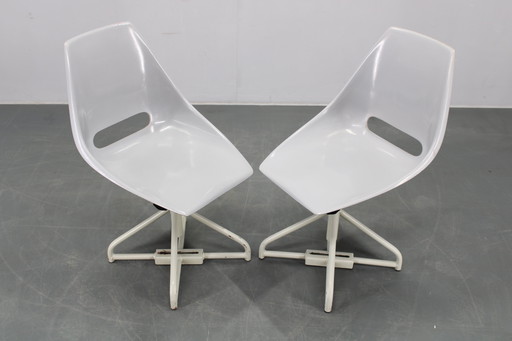 1960s Miroslav Navratil Pair of Fiberglass Chairs for Vertex, Czechoslovakia