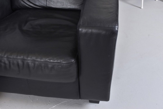 Image 1 of Zwei IKEA „Skogaby“-Sessel in schwarzem Kunstleder