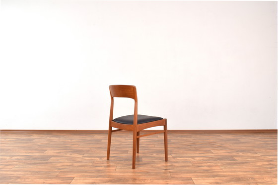 Image 1 of Chaises de salle à manger danoises en teck et cuir par Henning Kjærnulf pour Korup Stolefabrik, 1960S, ensemble de 4