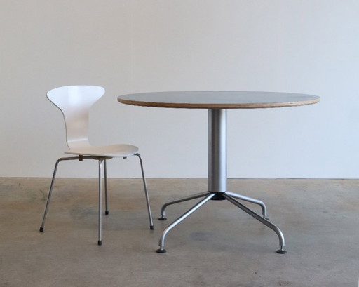 Tavolo rotondo vintage Fritz Hansen di Vico Magistretti