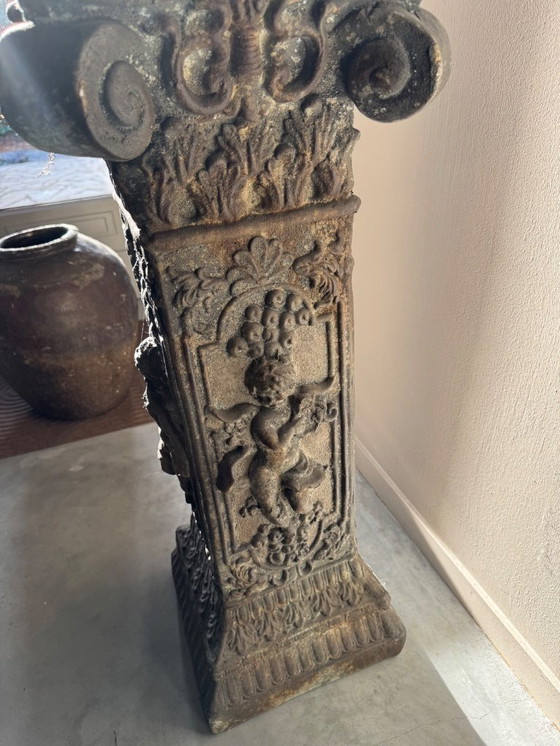Image 1 of Base per colonna Piédestalle francese antica, unica e riccamente decorata