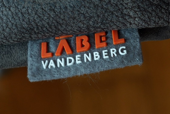 Image 1 of Fauteuil pivotant VANDENBERG GiGi