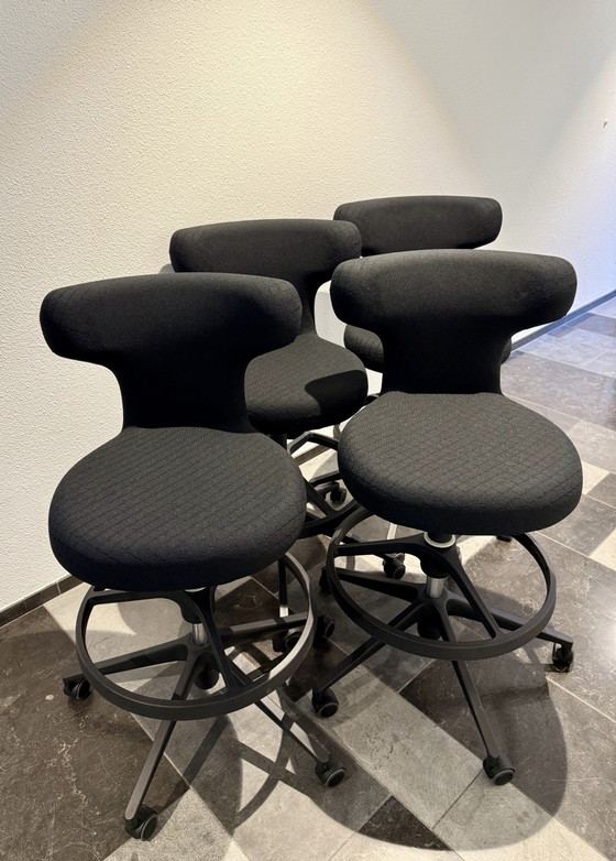 Image 1 of 4x Vitra Pivot stoelen