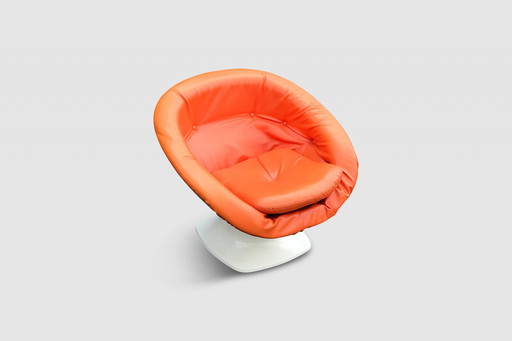  Club space age chair by Raphael Raffel France 1960s