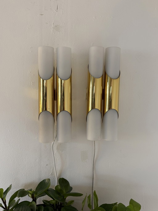 2 appliques murales vintage en laiton et verre dépoli, Paul Neuhaus ‘70