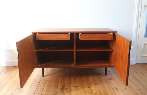 Piccola Credenza modernista in teak Paul Geoffroy, 1960, Roche Bobois, Credenze, Legno, Metallo, Marrone (foto 2 di 6)