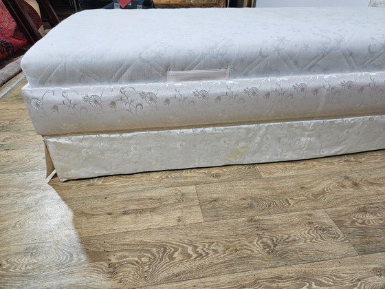 Vintage gestoffeerd eenpersoonsbed met matras en frame, jaren 60 – Eenpersoonsbedden, Wood, Chrome (photo 7 of 12)