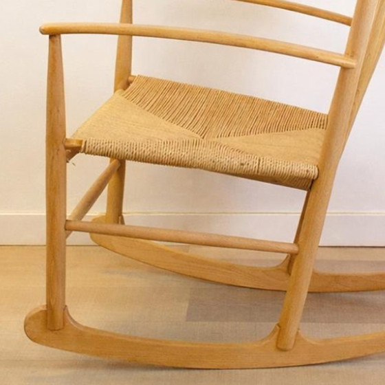 Image 1 of Sedia a dondolo vintage in stile Hans Wegner, anni '60