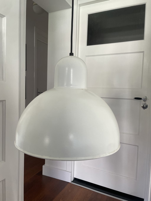 2x lampes industrielles en acier
