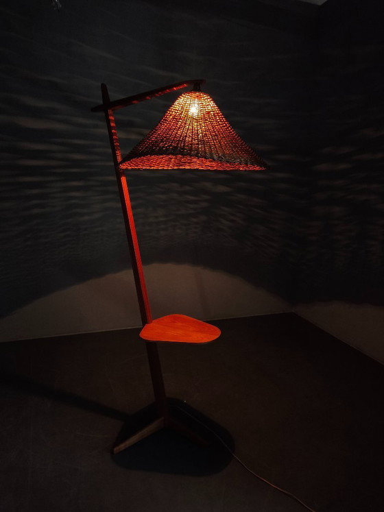 Image 1 of Vloerlamp uit het midden van de 20e eeuw met rotan kap, Tsjechoslowakije, jaren 60