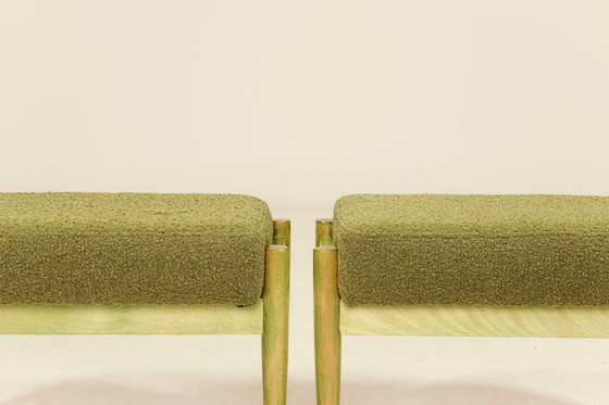 Image 1 of Coppia di sgabelli in bouclé verde salvia