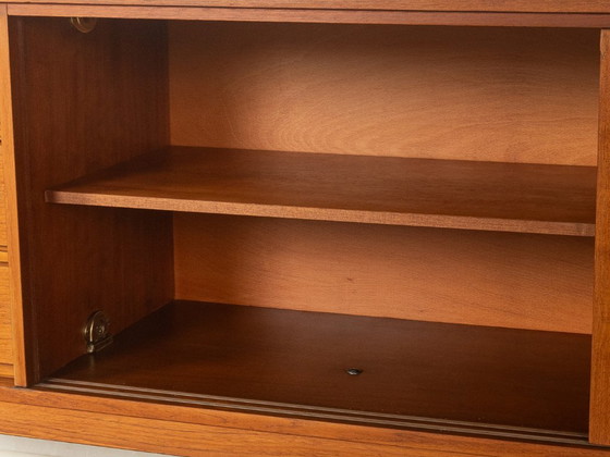 Buffet bas Mid Century Modern avec portes coulissantes et tiroirs, Bois, Marron (photo 7 sur 9)