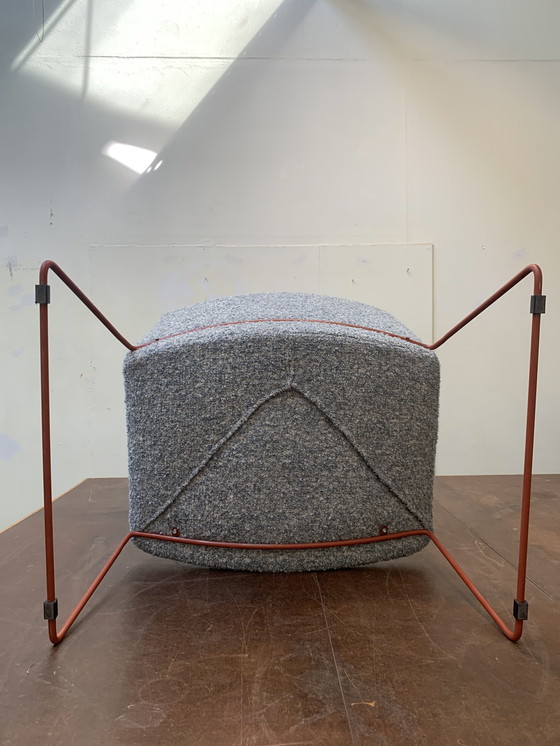 Image 1 of Sedia di design restaurata – Lana bouclé e acciaio inossidabile