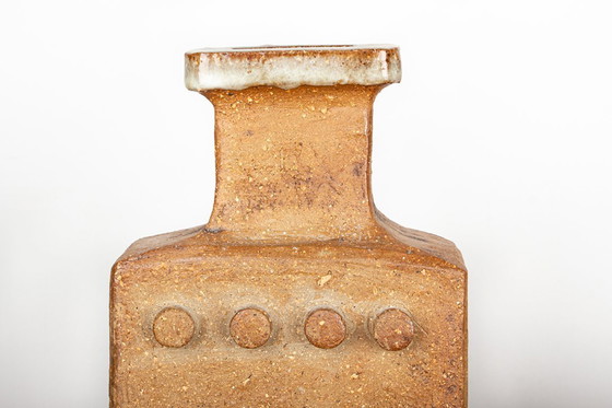 Image 1 of Paar Zweedse vazen, Brutalistische stijl, van steengoed met geëmailleerde hals door Curt Magnus-Addin 1960.