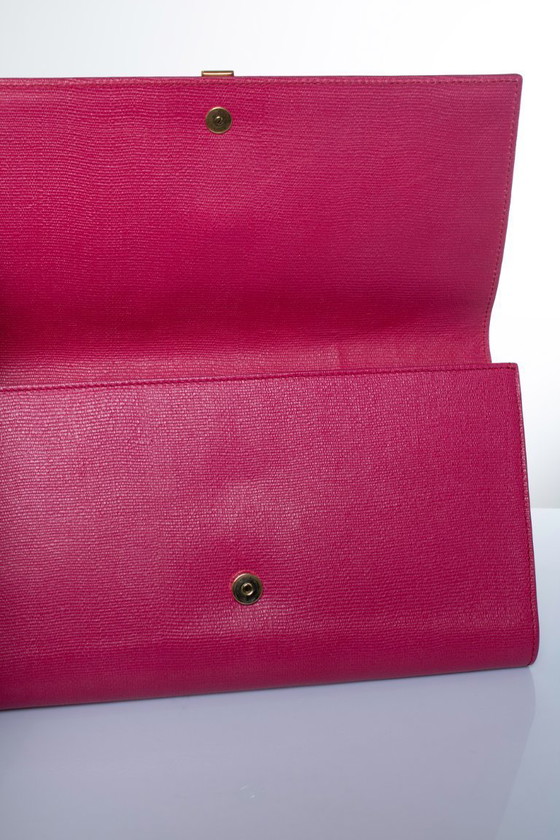 Saint Laurent, pochette Chyc color fucsia – Clutch, Calfskin (photo 10 of 13)