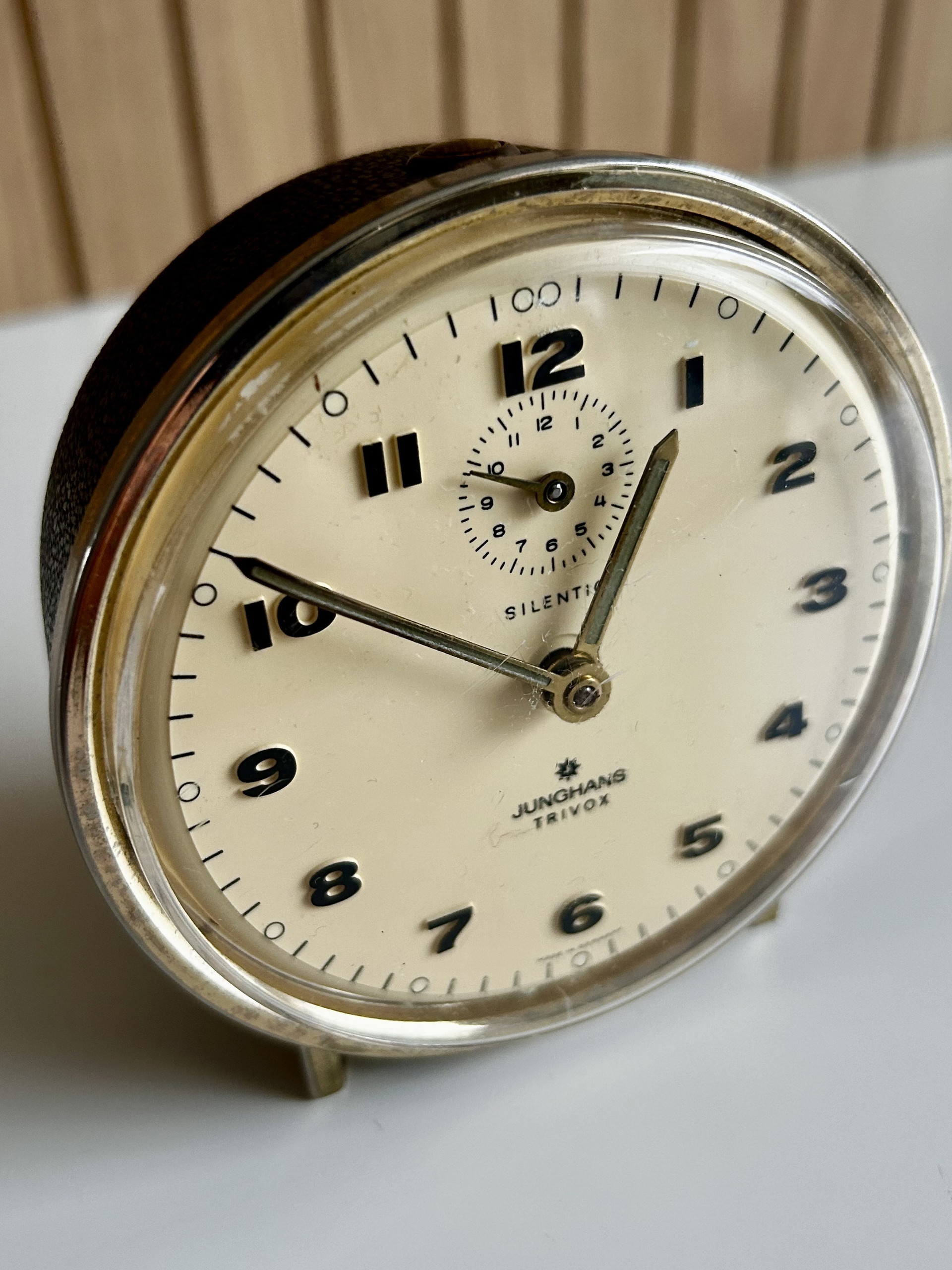 Vintage Junghans Trivox Silentic alarm clock - Bauhaus style | €60